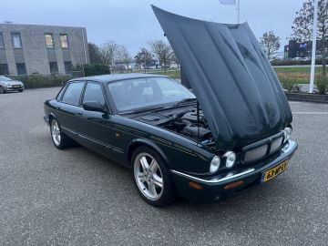 Jaguar XJ